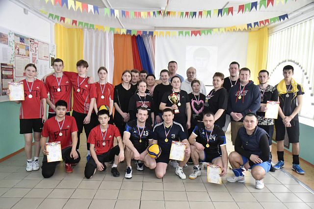 Турнир по волейболу.